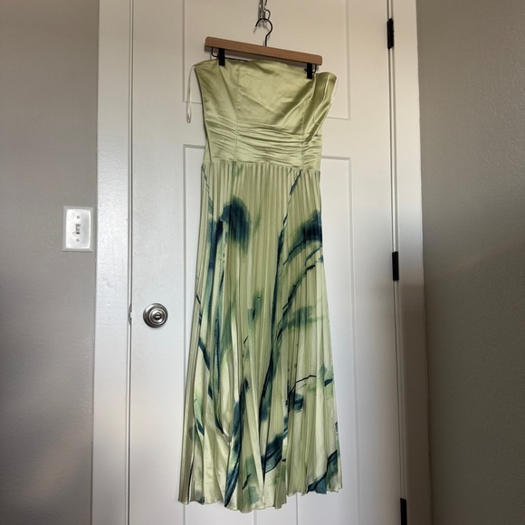 Abercrombie & Fitch Dresses & Skirts - Abercrombie wedding guest dress